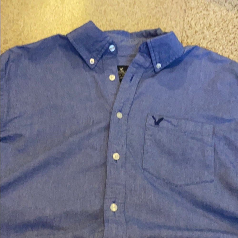 American Eagle Button Up shirt